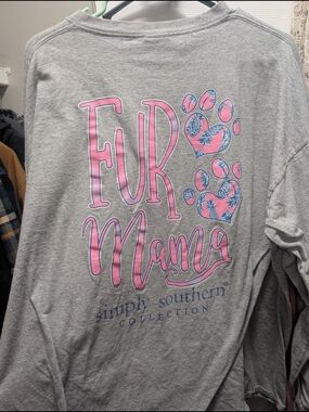Simply Southern "Fur Mama" Gray Graphic Tee